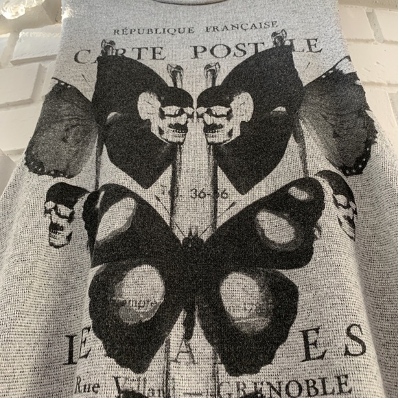 Truly Madly Deeply UO Tank - Picture 2 of 3